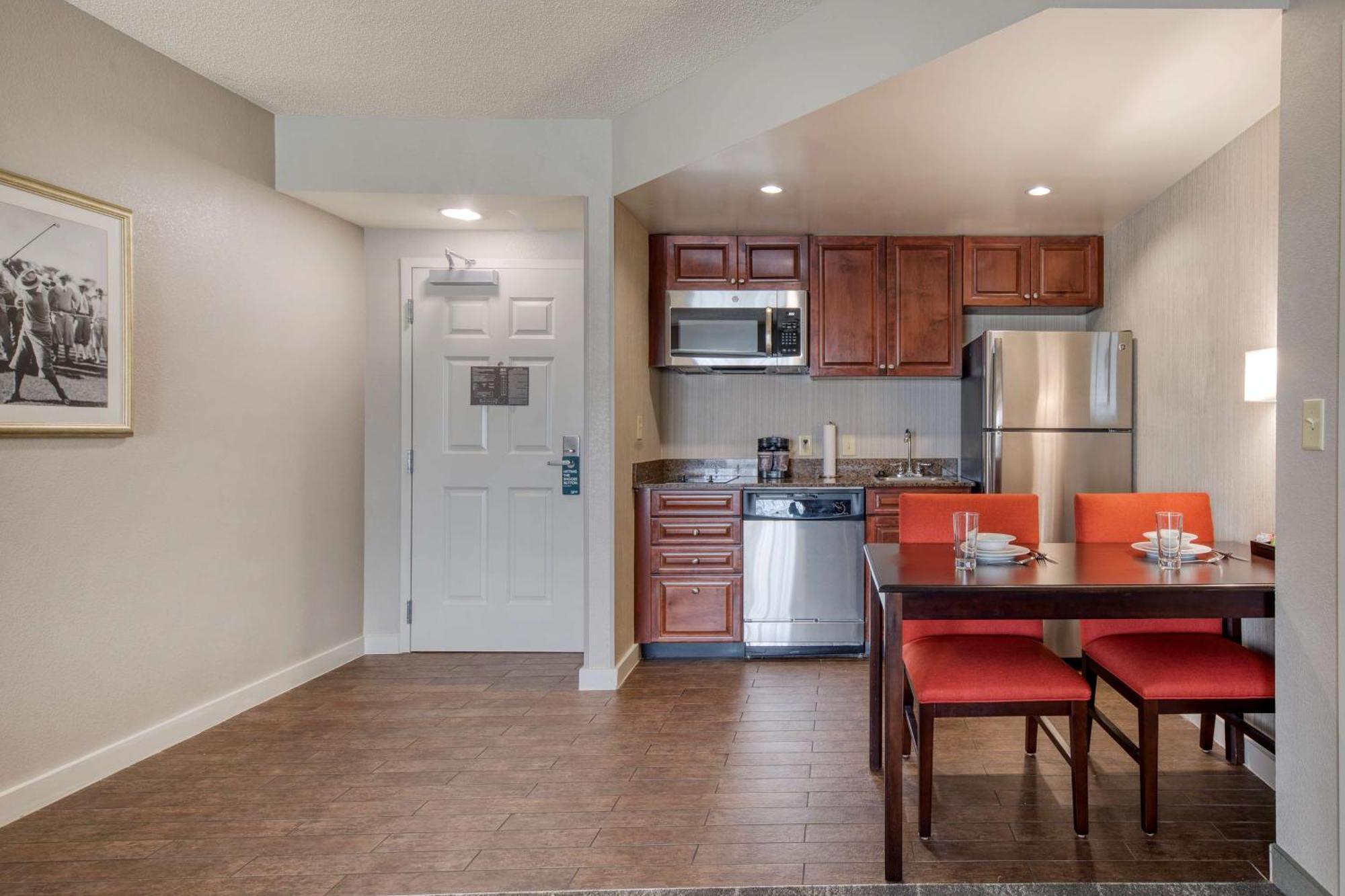 פיינהרסט Homewood Suites By Hilton Olmsted Village מראה חיצוני תמונה